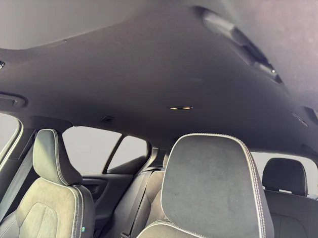 Volvo XC40 2.0 B3 MH Plus Dark
