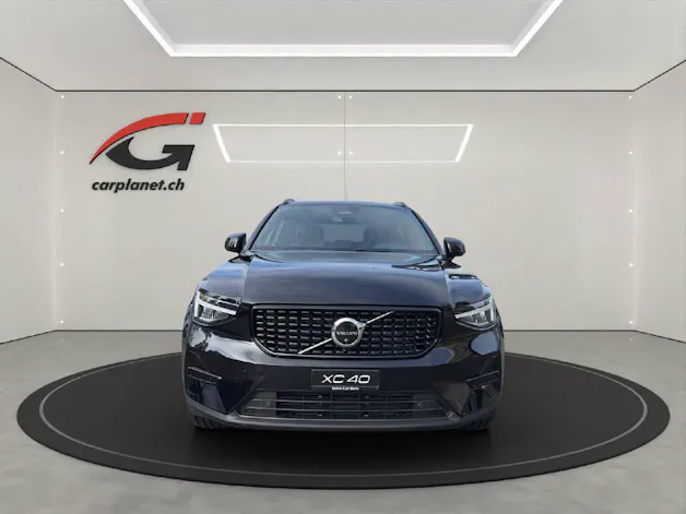 Volvo XC40 2.0 B3 MH Plus Dark
