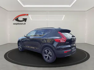 Volvo XC40 2.0 B3 MH Plus Dark