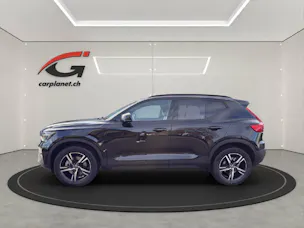 Volvo XC40 2.0 B3 MH Plus Dark