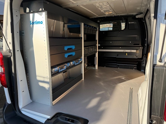 Vehicle image 11 Vehicle image 11