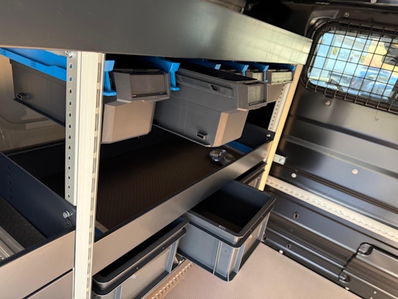 Vehicle image 13 Vehicle image 13