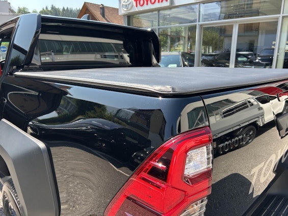 Vehicle image 17 Vehicle image 17