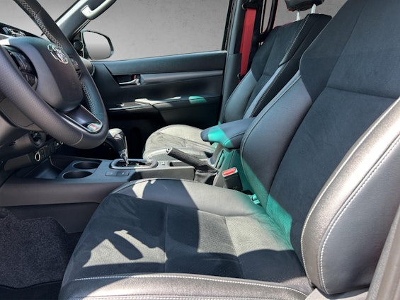 Vehicle image 8 Vehicle image 8