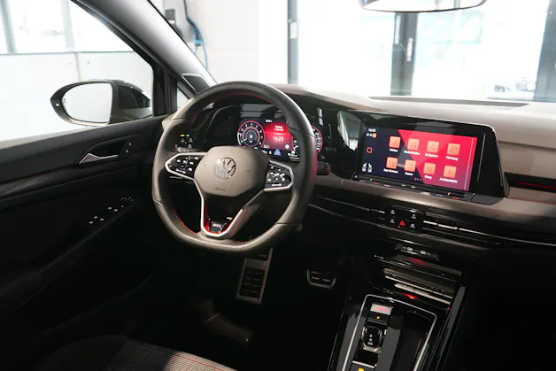 VW Golf VIII 2.0 TSI GTI DSG