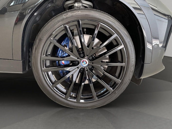 Vehicle image BMW X6