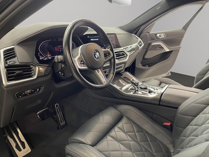 Vehicle image BMW X6