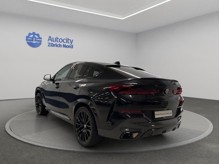 Vehicle image BMW X6