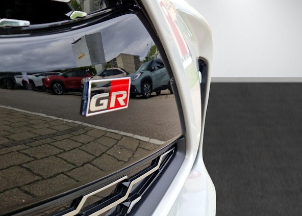 Vehicle image 8 Vehicle image 8