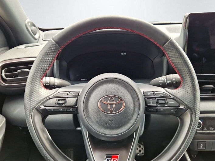 Vehicle image TOYOTA YARIS