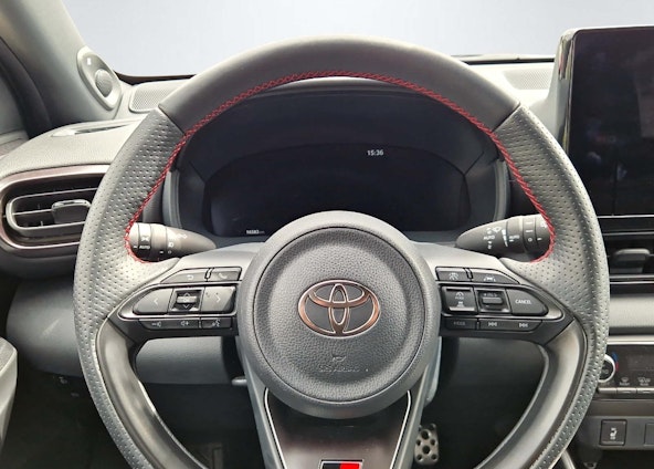 Vehicle image 4 Vehicle image 4