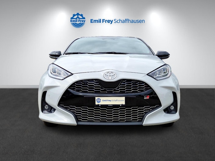 Vehicle image TOYOTA YARIS