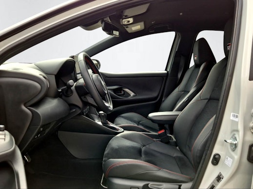 TOYOTA Yaris 1.5 VVT-i HSD GR Sport 2