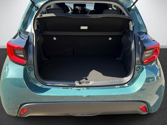 Vehicle image 8