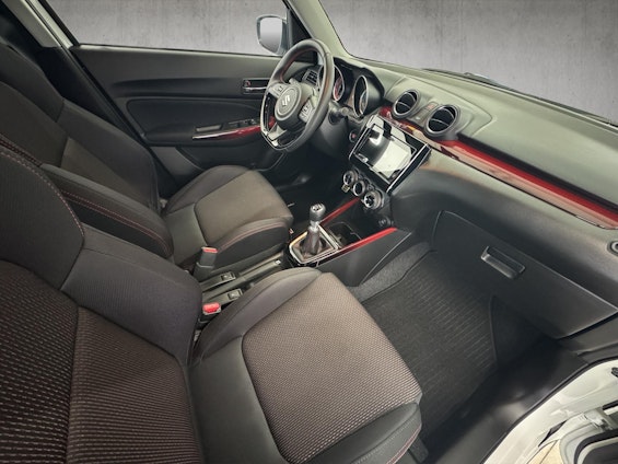 Vehicle image 8 Vehicle image 8