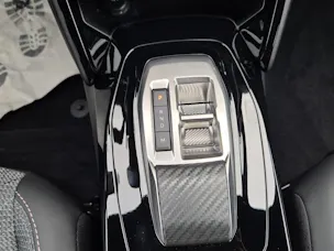 Peugeot 2008 1.2 Hybrid Allure Premium