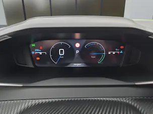 Peugeot 2008 1.2 Hybrid Allure Premium