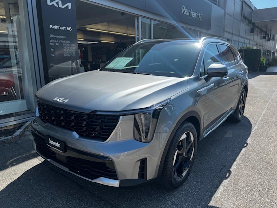 First vehicle image