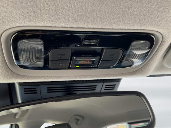 Vehicle image 12 Vehicle image 12