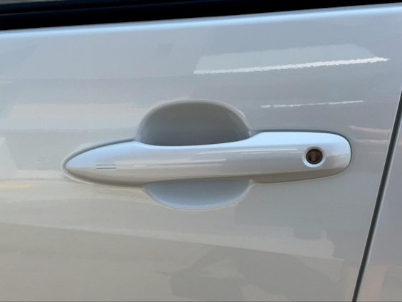 Vehicle image 14 Vehicle image 14