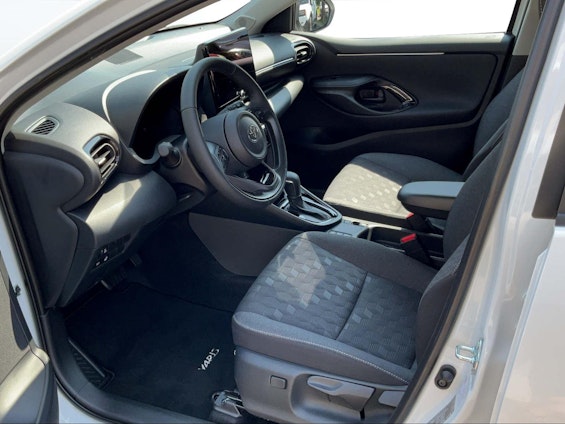 Vehicle image 5 Vehicle image 5