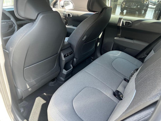 Vehicle image 5 Vehicle image 5