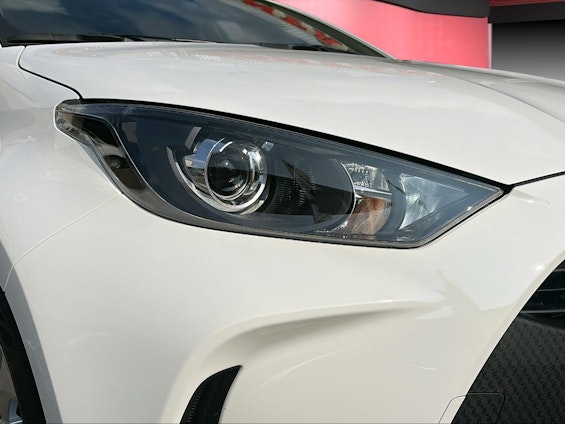 Vehicle image 8 Vehicle image 8