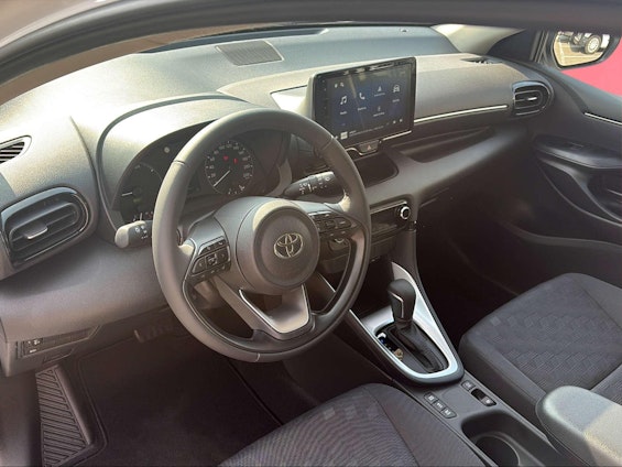 Vehicle image 9 Vehicle image 9