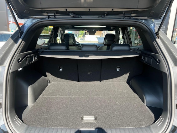 Vehicle image 6 Vehicle image 6