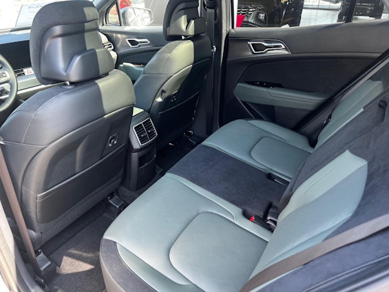 Vehicle image 5 Vehicle image 5