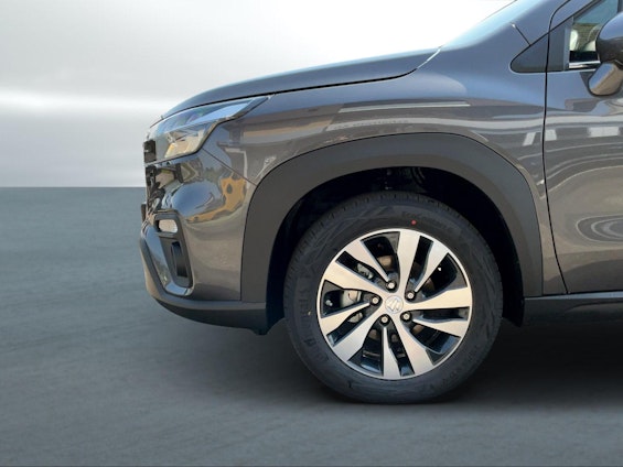 Vehicle image 9 Vehicle image 9