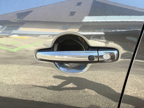 Vehicle image 10 Vehicle image 10