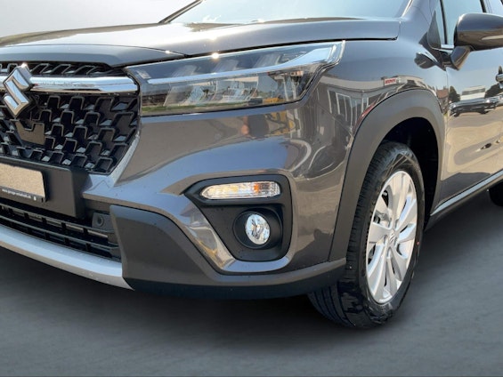 Vehicle image 17 Vehicle image 17