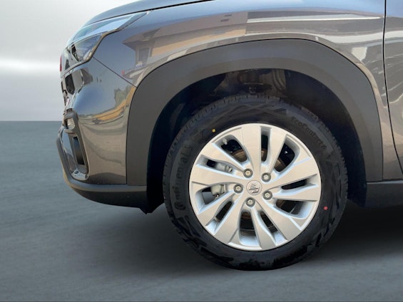 Vehicle image 18 Vehicle image 18