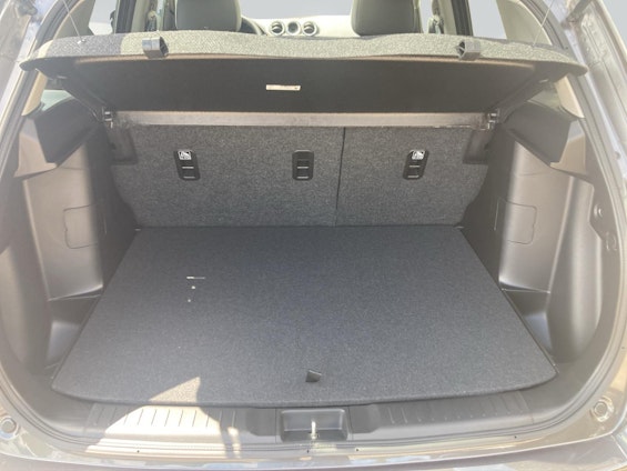 Vehicle image 9 Vehicle image 9