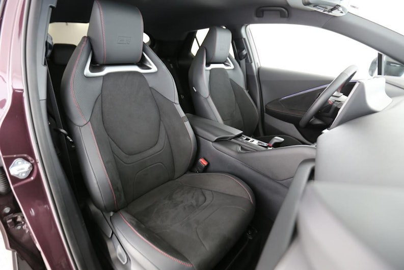 Vehicle image TOYOTA C-HR