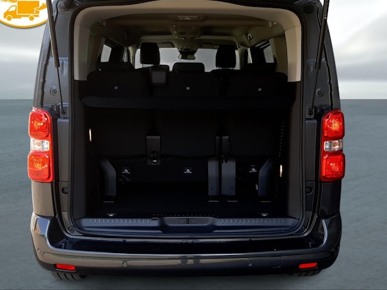 Vehicle image 4 Vehicle image 4