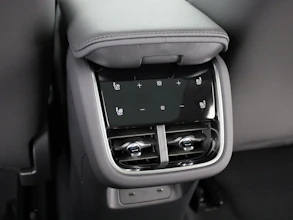 https://vehicle.imgix.net/3969061/e288ccfd-7142-4afb-a5d8-fc74690df2f4.jpg