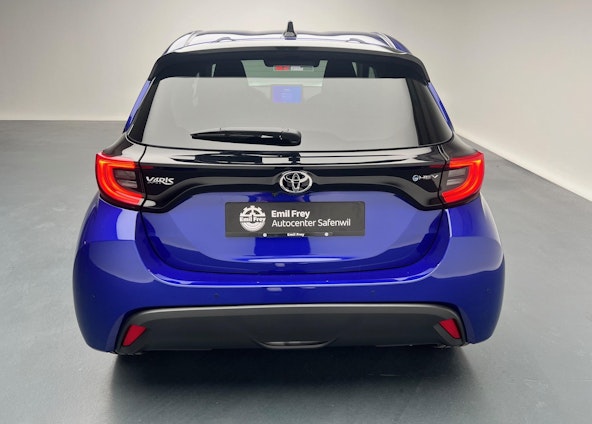 Vehicle image 4 Vehicle image 4