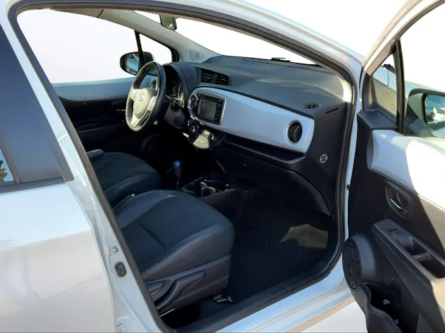 Toyota Yaris 1.5 VVT-i HSD Sol