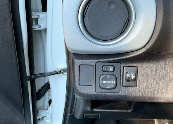 Vehicle image 9 Vehicle image 9