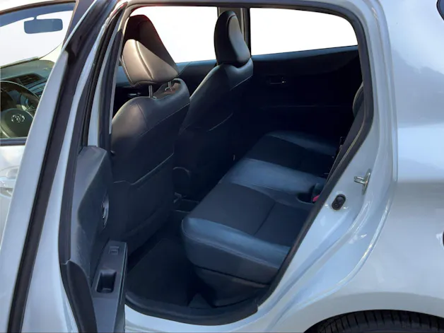Toyota Yaris 1.5 VVT-i HSD Sol