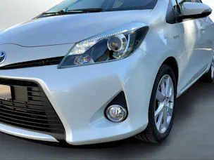Toyota Yaris 1.5 VVT-i HSD Sol