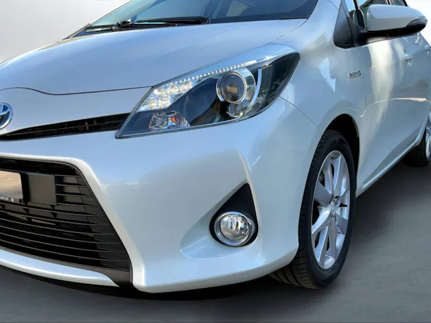 Toyota Yaris 1.5 VVT-i HSD Sol