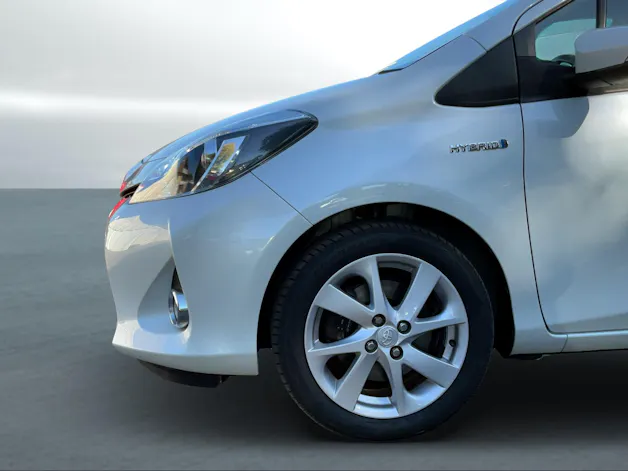 Toyota Yaris 1.5 VVT-i HSD Sol