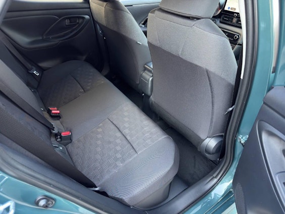 Vehicle image 8 Vehicle image 8