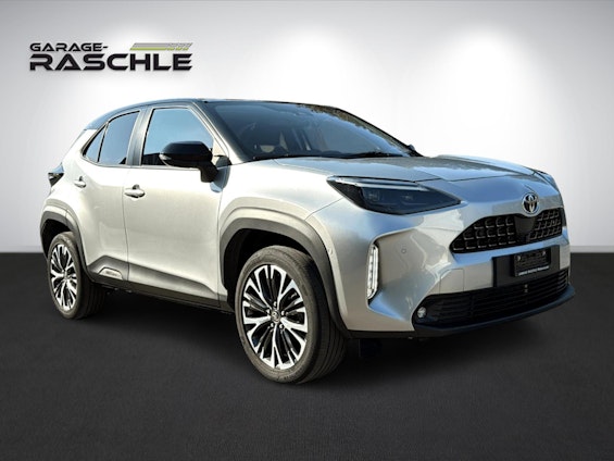 First vehicle image