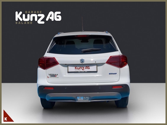 Vehicle image 4 Vehicle image 4