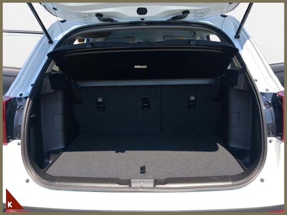 Vehicle image 19 Vehicle image 19