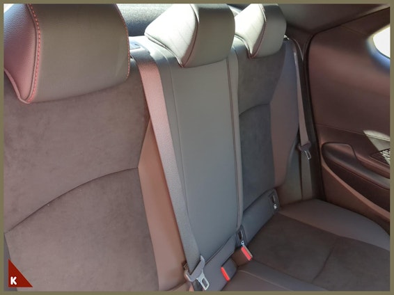 Vehicle image 18 Vehicle image 18